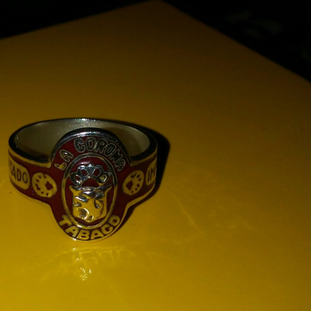 Silver vintage La Corona Tabaco cigar band ring